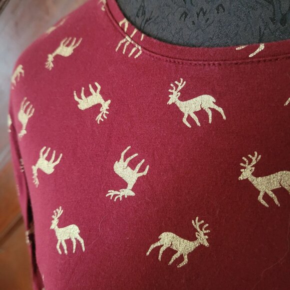 Lands End Womens Burgundy Gold Reindeer Print Long Sleeve Shirt M - Picture 2 of 4